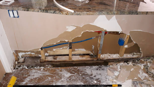 Best Water damage restoration near me  in Montauk, NY
